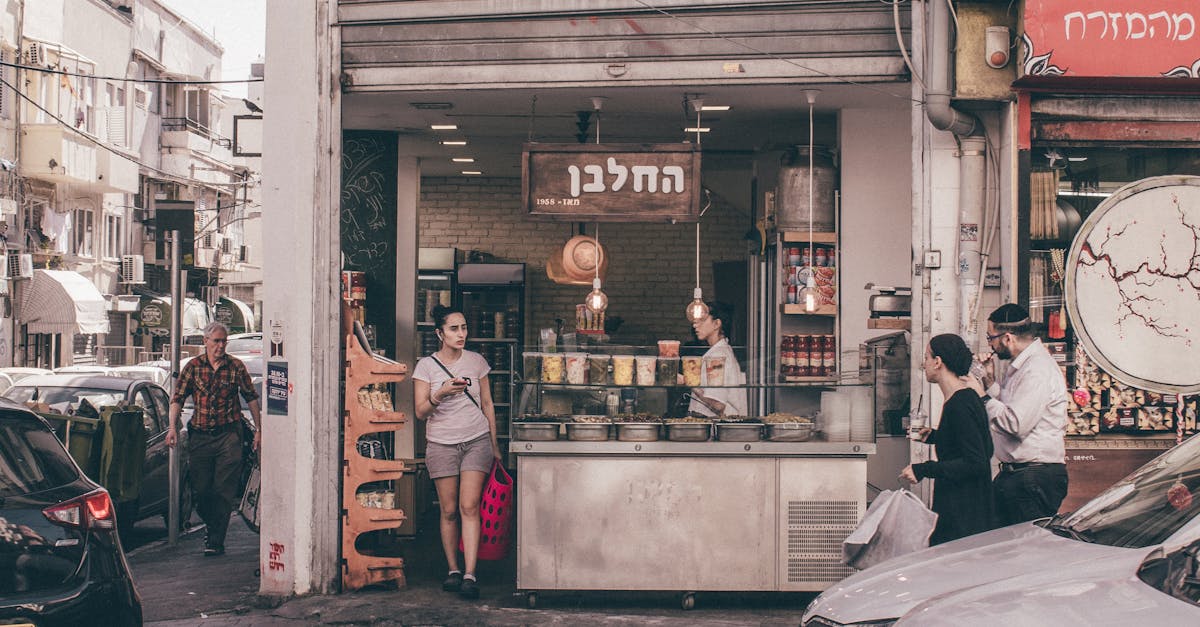 Hebrew Slang: 20 Words Your Textbook Won't Teach You